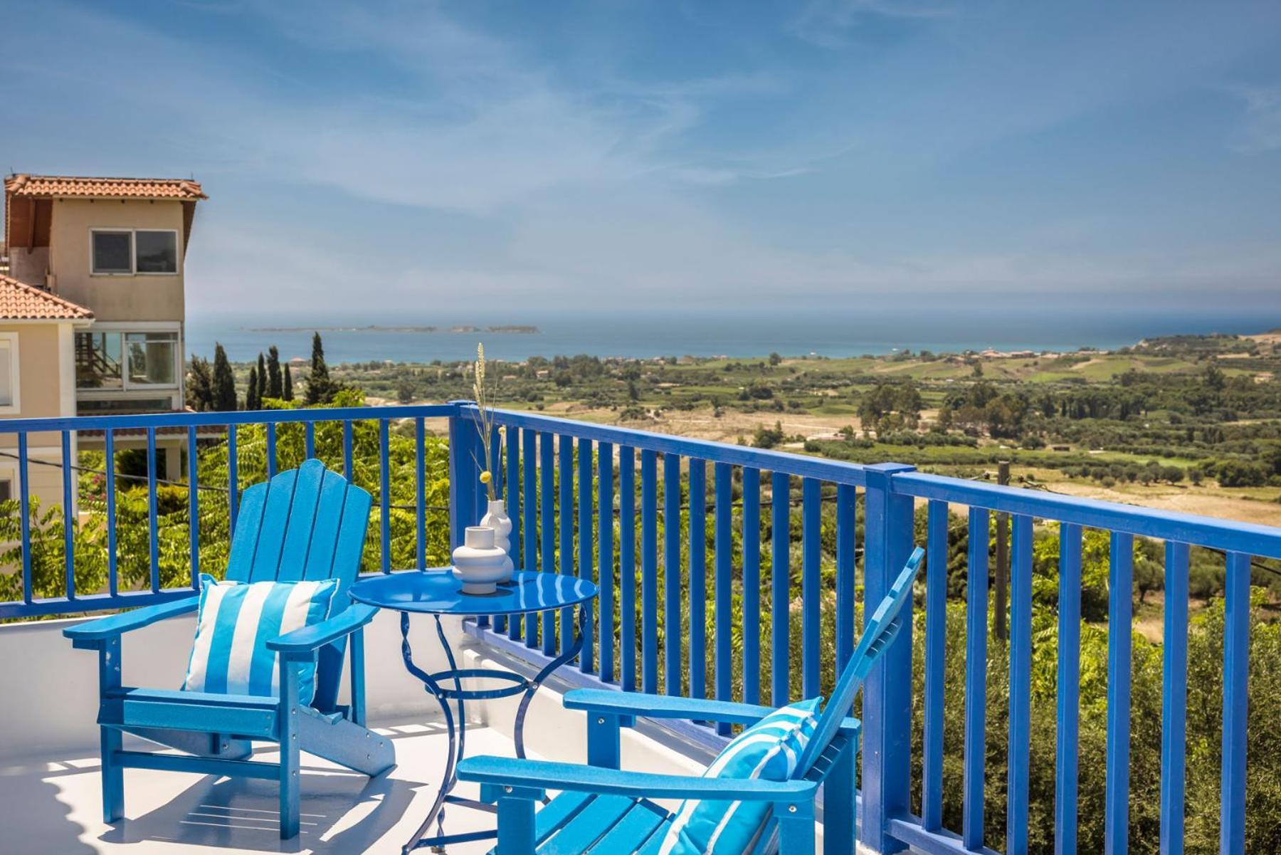 Giasemi-iris Sunset Villa